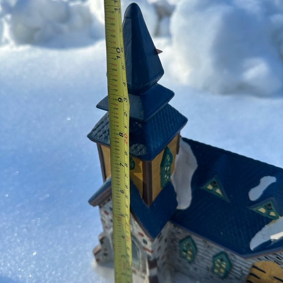 Christmas Delights Lighted Stone Christmas Village Church & Accessory Pieces - Picture 8 of 15